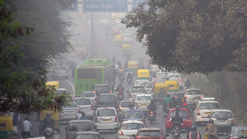 दुनिया का सबसे प्रदूषित शहर दिल्ली, हेल्थ एमरजेंसी घोषित; 5 नवंबर तक सभी स्कूल बंद