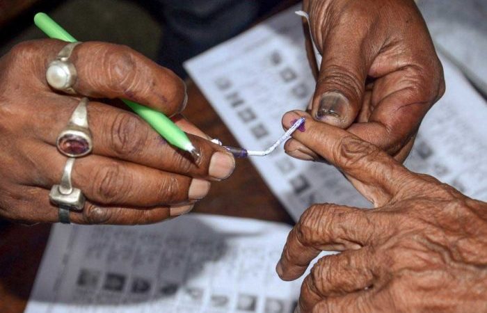दिल्ली विधानसभा चुनाव 2020: दिव्यांग और बुजुर्ग घर बैठे दे सकेंगे वोट, जानिए तरीका