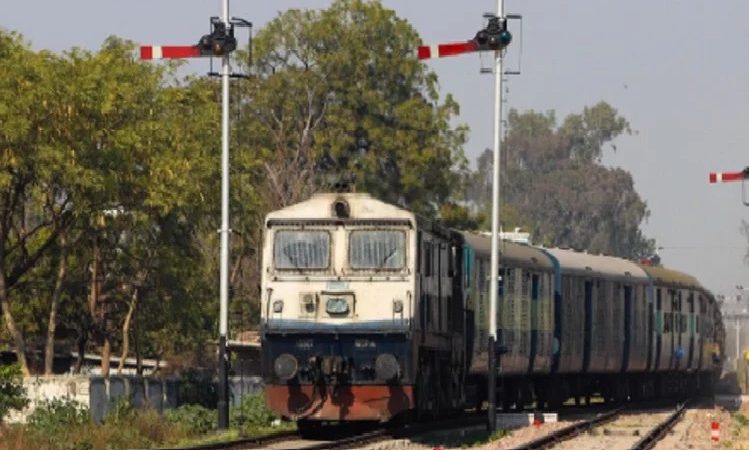 21-22 को कई ट्रेनें निरस्त, कुछ परिवर्तित रूट से चलेंगी, सहारनपुर-अंबाला सेक्शन पर ट्रैफिक ब्लॉक |