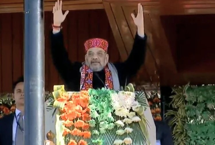 CAA पढ़कर बताएं राहुल बाबा, कहां लिखा है नागरिकता छीनने का प्रावधान: अमित शाह