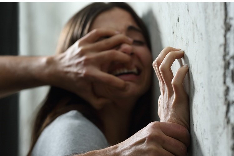 दादा और पिता करते रहे अपनी ही नाबालिग बेटी से दुष्कर्म, गर्भवती हुई तो मामले का हुआ खुलासा
