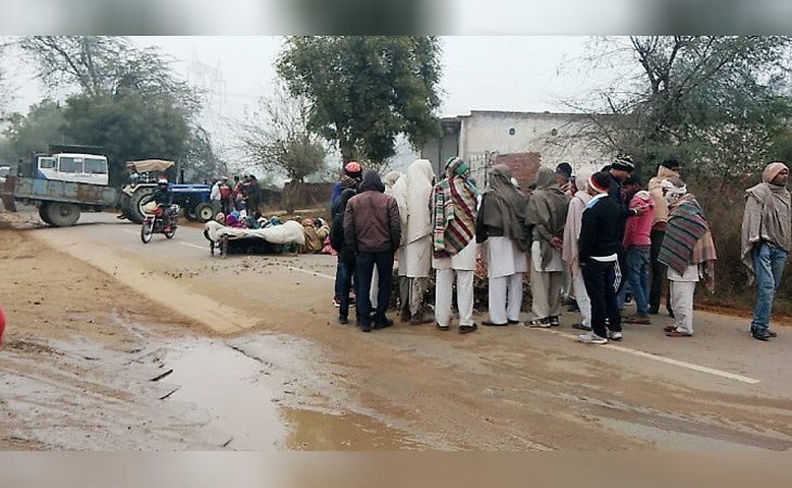 छात्रा से दुष्कर्म के बाद सदमे में आए पिता की मौत, परिजन ने शव रोड पर रखकर जाम लगाया|