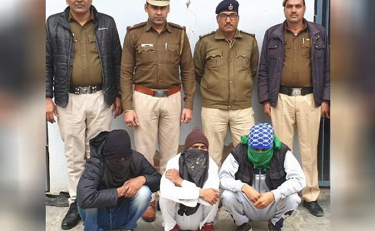 पुलिस को देखकर भागने लगे तो 2 युवकों को पकड़ा, तलाशी ली तो 40 ग्राम हेरोइन मिली