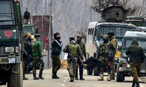 जम्मू-कश्मीरः पुलवामा मुठभेड़ में एक आतंकी ढेर, सेना का जवान शहीद, एसपीओ की गई जान