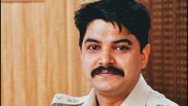 गाजियाबाद के नए SSP कलानिधि नैथानी ने संभाला कार्यभार,क्राइम कंट्रोल में हैं माहिर