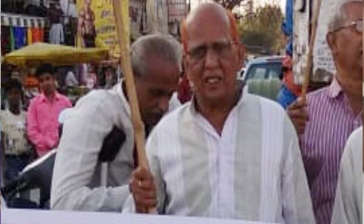 इंदौर: सीएए के विरोध में 75 साल के कम्युनिस्ट नेता ने खुद को आग लगाई, 90% झुलसे