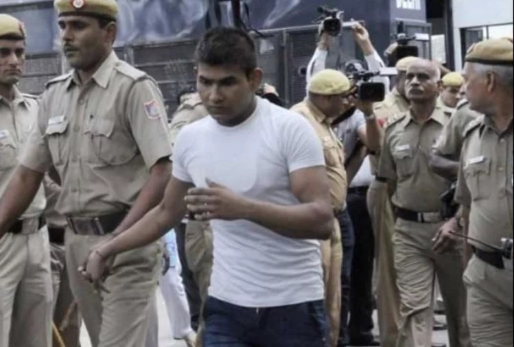 निर्भया केस: दोषी विनय शर्मा पहुंचा सुप्रीम कोर्ट, दायर की क्यूरेटिव पिटीशन |