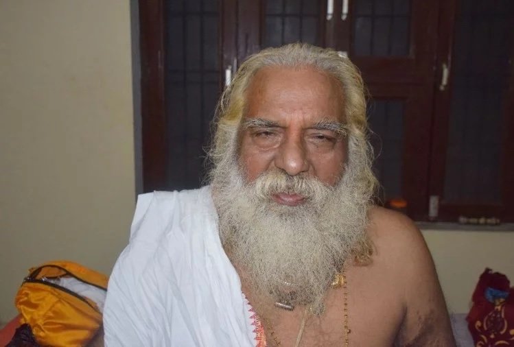 अयोध्या: राम मंदिर ट्रस्ट बनाने से पहले महंत नृत्यगोपालदास की सुरक्षा बढ़ी