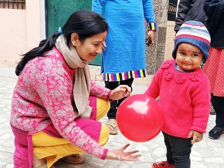 सीएए का विरोध करने पर गिरफ्तार 14 महीने की बच्ची की मां आखिरकार रिहा, कहा- पुलिस पर ऊपर से प्रेशर था |