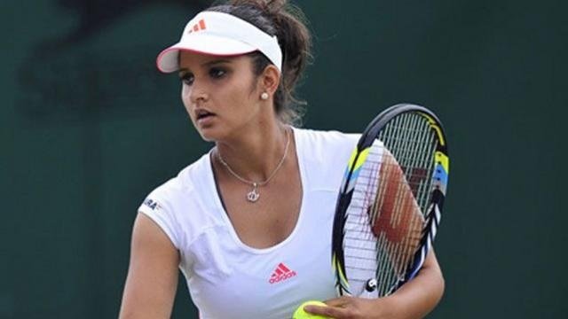 2 साल बाद टेनिस कोर्ट पर लौटीं सानिया डबल्स के फाइनल में, नादिया के साथ मिलकर तमारा-मैरी की जोड़ी को हराया