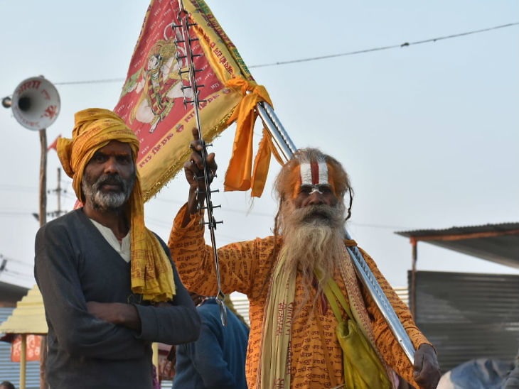 आज मकर संक्रांति पर संगम में डुबकी लगाएंगे करीब 80 लाख श्रद्धालु, कड़ाके की सर्दी पर आस्था भारी