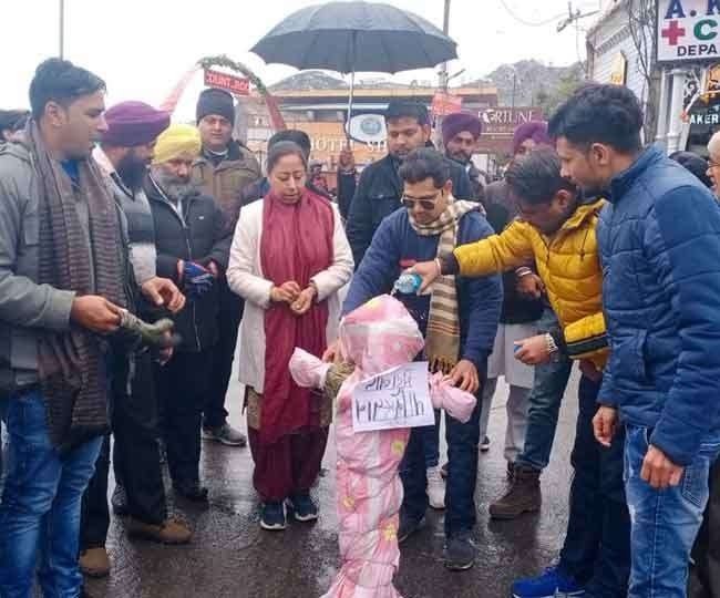 ननकाना साहिब में पथराव के विरोध में विभिन्न संगठनों का पाक के खिलाफ प्रदर्शन