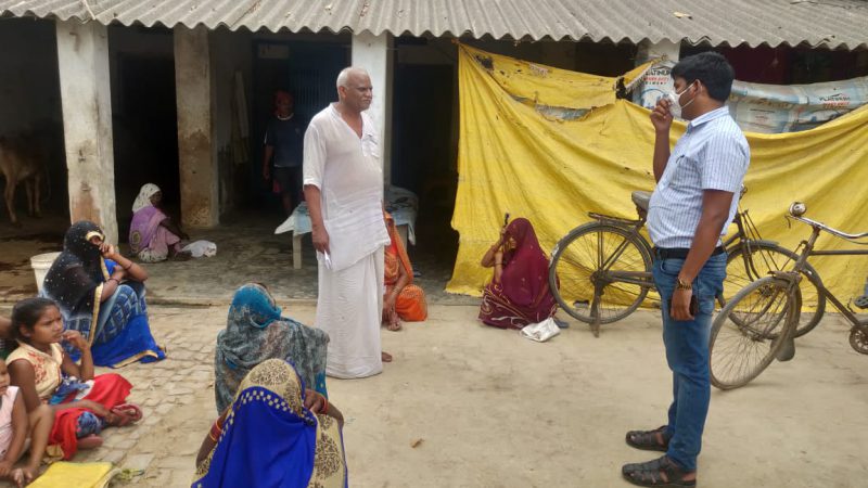 लालगंज (आजमगढ़) उप जिलाधिकारी ने राशन की दुकानों का निरीक्षण कर कोटेदारों को आवश्यक दिशा निर्देश दिए