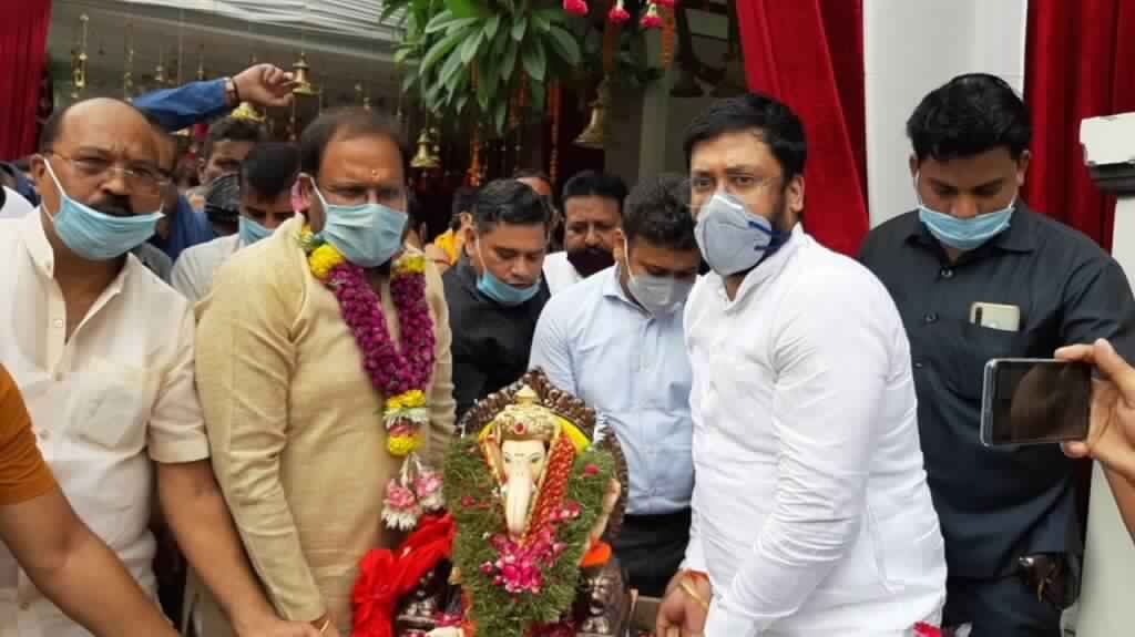 फरीदाबाद: पूर्व मंत्री विपुल गोयल ने बड़े ही हर्षोल्लास के साथ किया बप्पा का इको फ्रेंडली तरीके से किया विसर्जन।