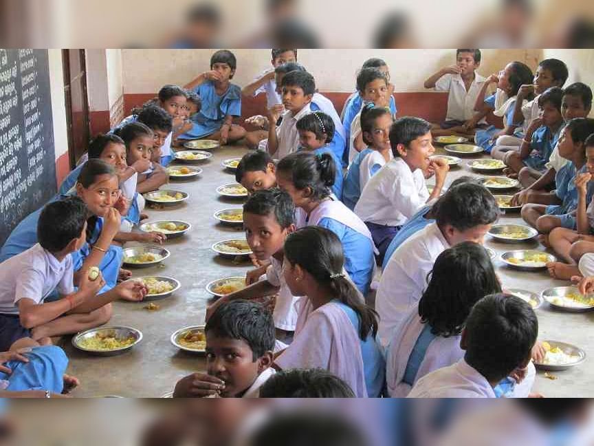 आज से खुलेंगे स्कूल, मध्याहन भोजन घर से लाएंगे विद्यार्थी