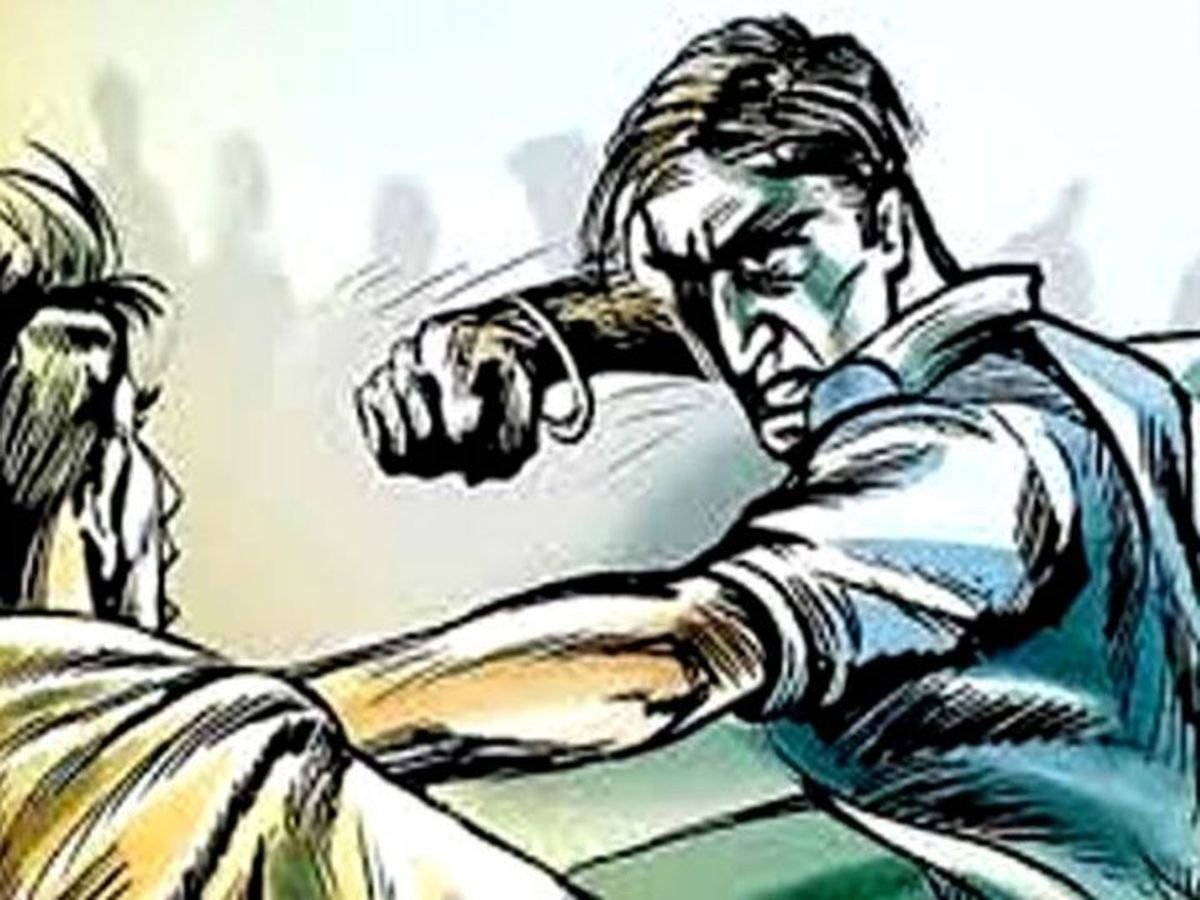 फैक्ट्री के अंदर घुसकर कर्मचारियों से की मारपीट :केस दर्ज