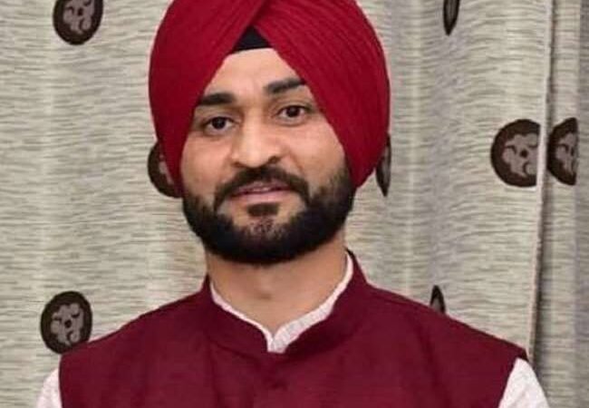 हरियाणा खेल मंत्री :राज्य मंत्री संदीप सिंह के द्वारा सड़क हादसे मे घायल व्यक्ति को पहुँचाया अस्पताल
