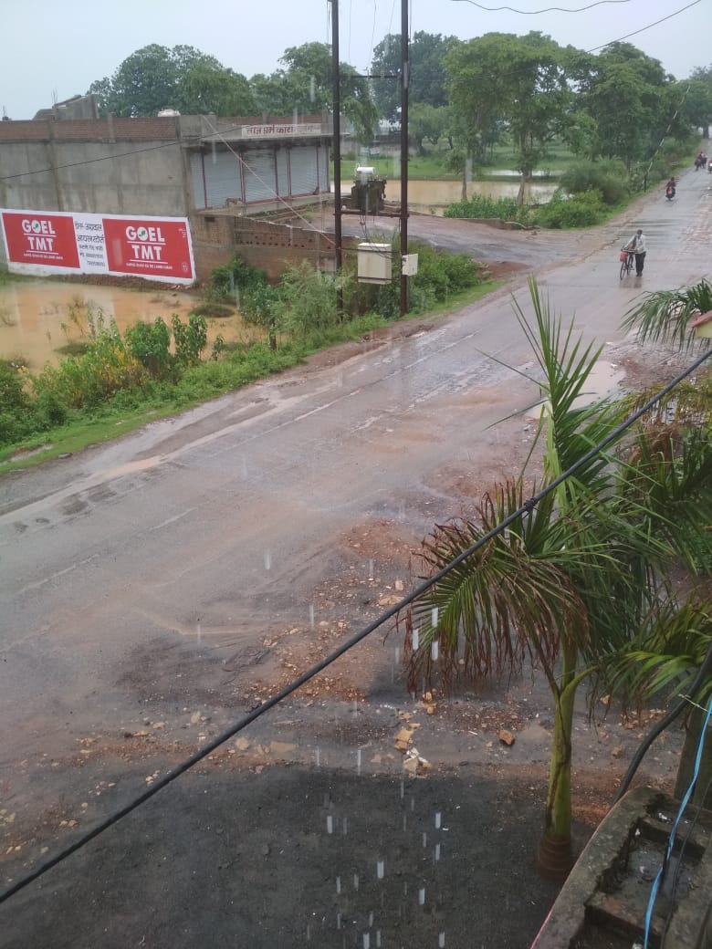 बारिश से गर्मी हुई छूमंतर , मौसम हुआ सुहावना