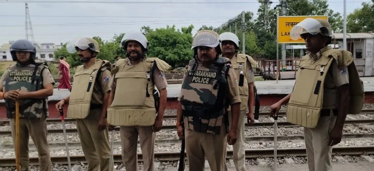 हरियाणा मे प्रशाशन किया गया अलर्ट ,रेलवे स्टेशन पर पुलिस कर्मी तैनात