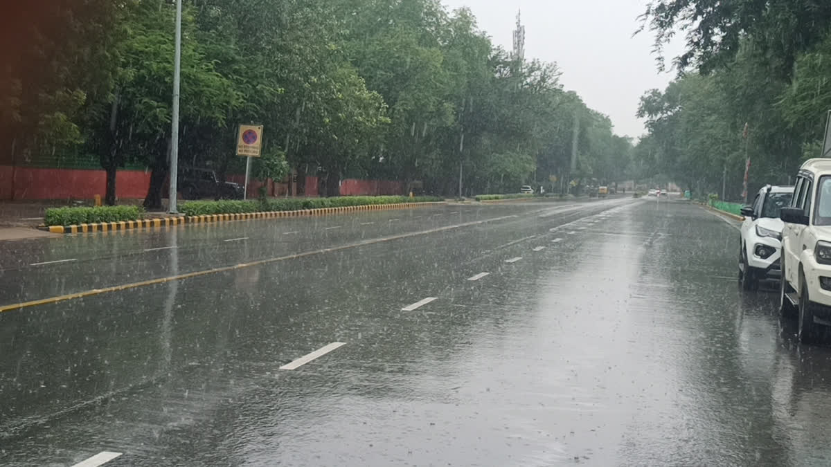 Weather : दिल्ली-एनसीआर में भी आज होगी बरसात,