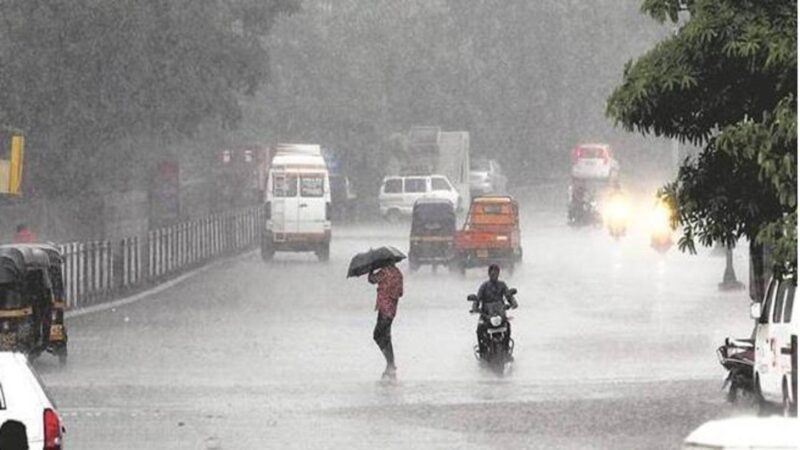 बरसेंगे बदरा!: दिल्ली-NCR में बदला मौसम का मिजाज,