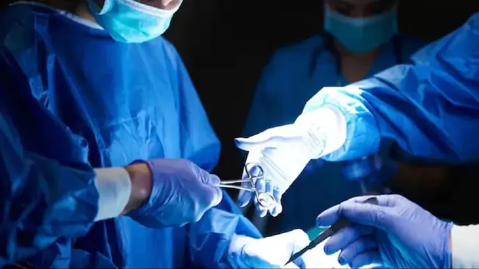फरीदाबाद के सरकारी अस्पताल में फर्जी कार्डियोलॉजिस्ट ने की 50 से ज्यादा हार्ट सर्जरी, कई मरीजों की मौत
